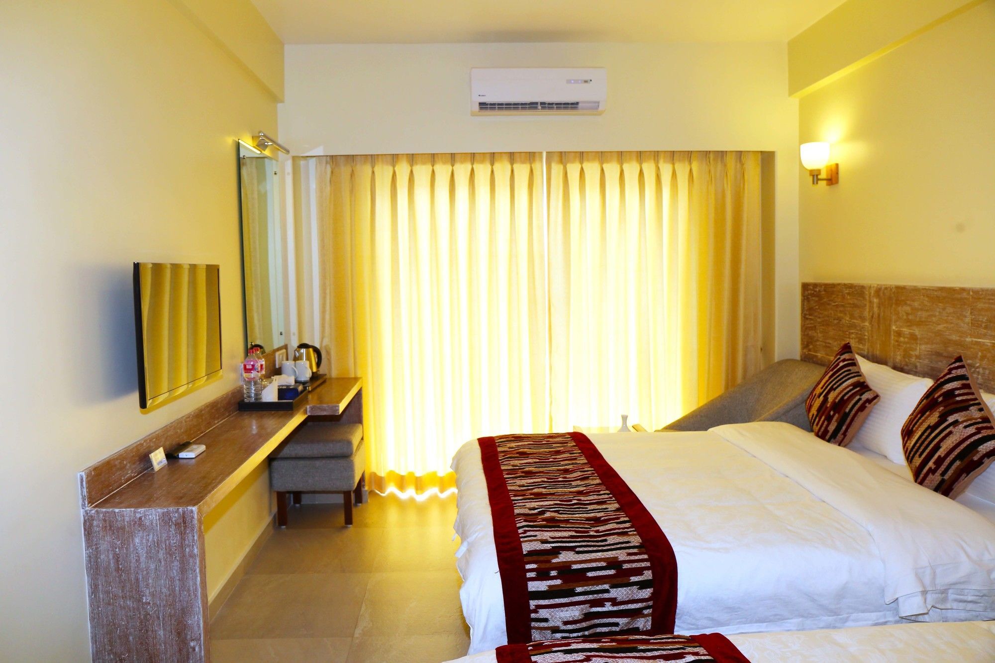 Hotel Haven O' Ganga Покхара Экстерьер фото